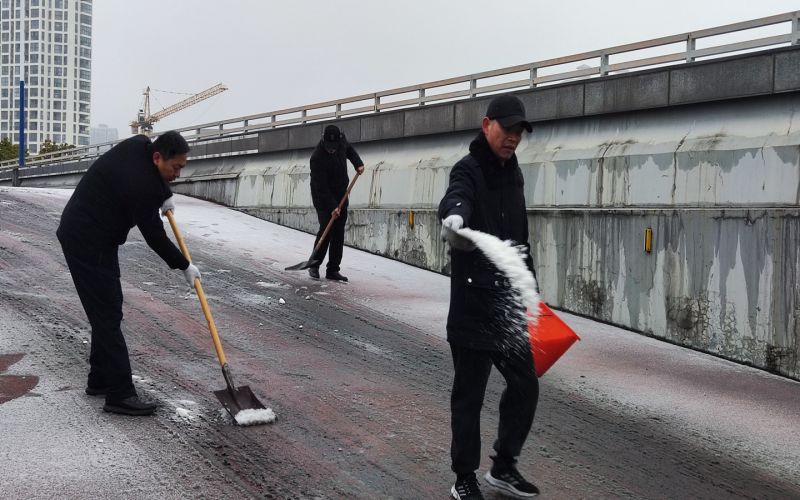 常運集團積極應對雨雪冰凍天氣保障旅客出行安全