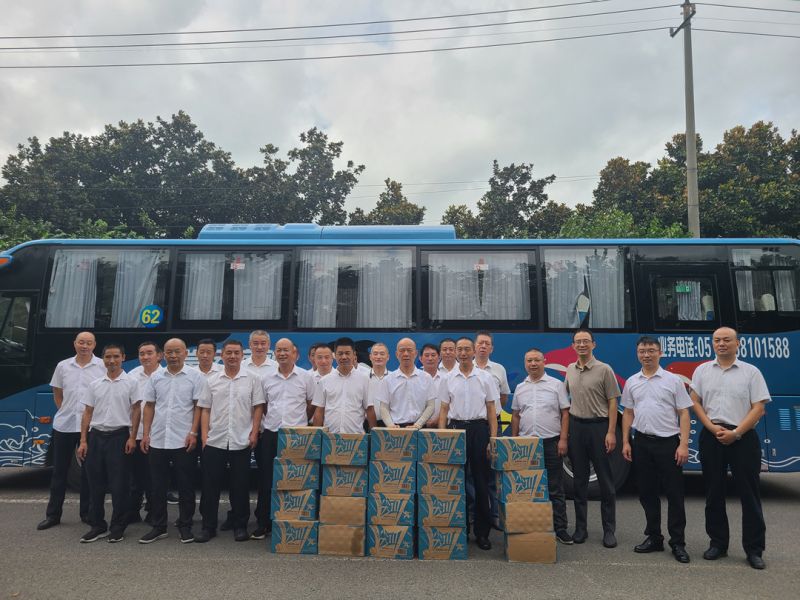 常運集團(tuán)高溫慰問一線職工